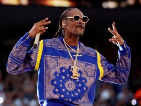 Snoop dog abandons Spotify and tune.fm partners
