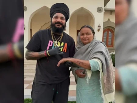 The mother of Sadhu Musawala made a tattoo of the son's name in his hand