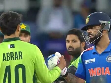 Virat Kohli thanks Abrar Ahmed during the CT match
