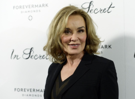 Jessica Lange finally deals with rumors of "Ah" comeback.
