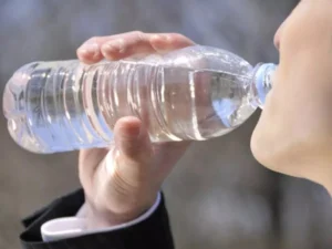 How safe drinking water from plastic bottles?