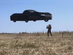 Traffic jam introduces the traffic crossing vehicle